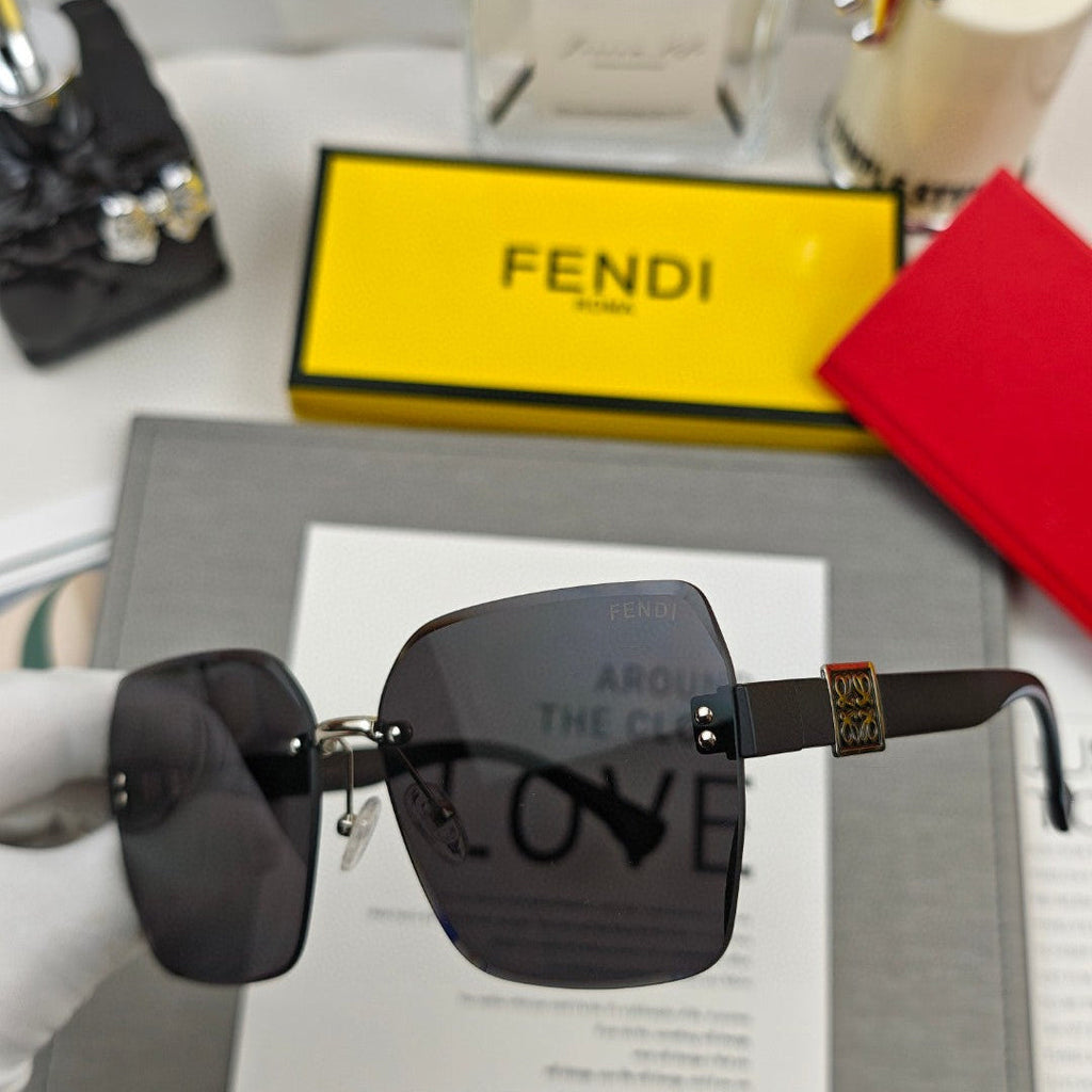 FIRST CRYSTAL SQUARE FRAME SUNGLASSES 55509 IN ACETATE